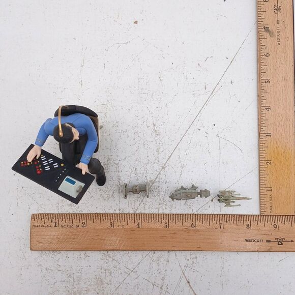 Lot of 2 Hallmark Keepsake Star Trek Ornaments Mr. Spock & Captain James T. Kirk - Picture 15 of 16